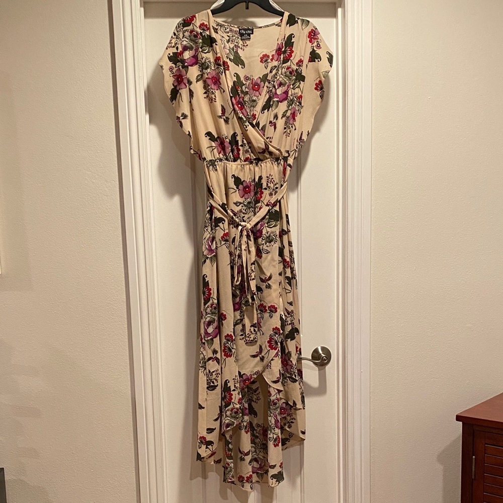 City Chic Floral High Low Dress in Cream and Fuchsia